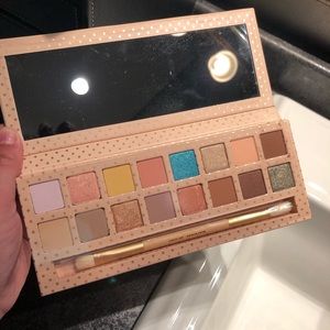 Kylie Cosmetics: Take Me On Vacation Palette